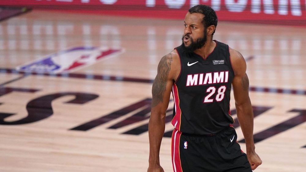 现代足球中 现代足球中