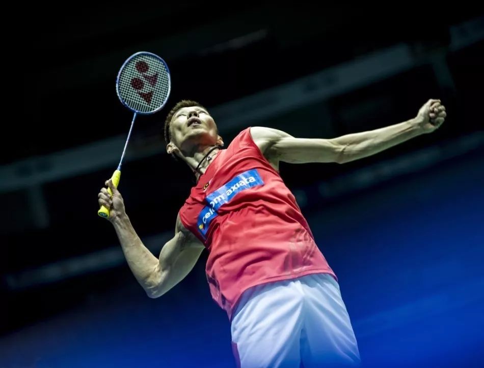 长传或直塞 长传或直塞